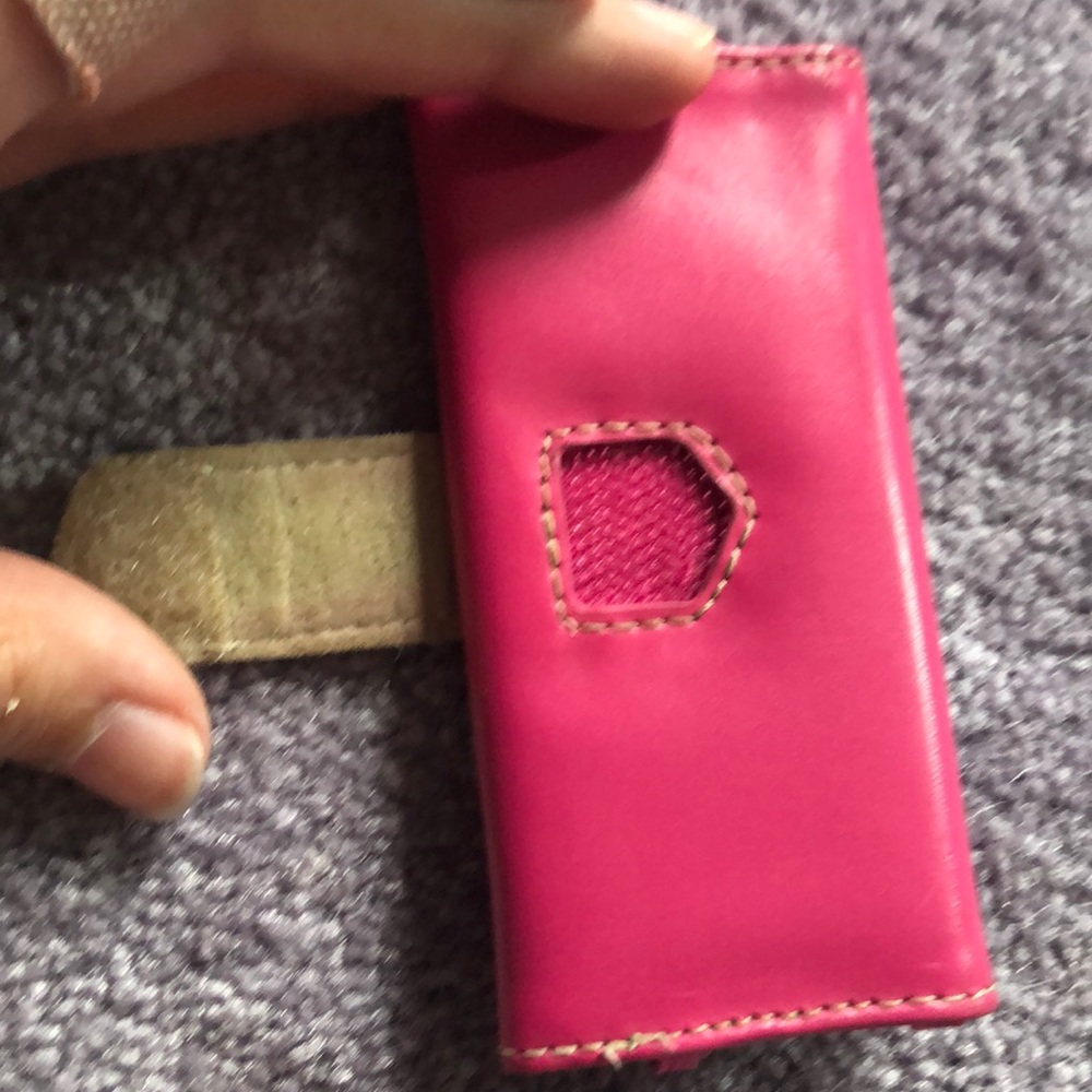iPod Case - Picture 3 of 4